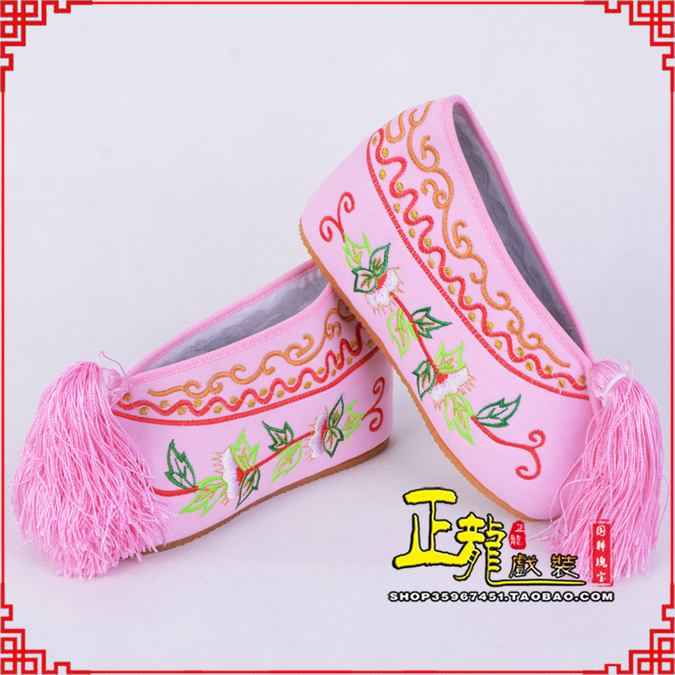 信宜花旦鞋女绣花彩鞋 舒适款草花内高彩鞋